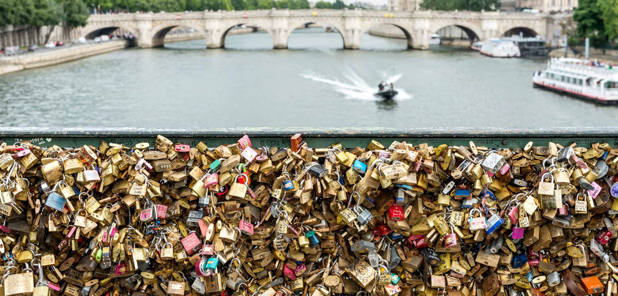 Liebesschlösser in Paris