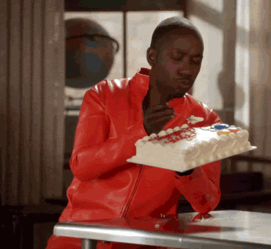 giphy.com/gifs/cake-new-girl-diet-5CtQQBulwgWly
