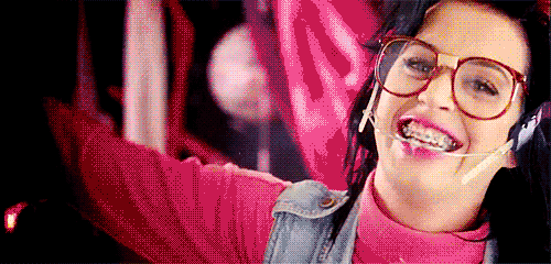 giphy.com/gifs/vevo-daily-tbh-10KdyDouGesfDi