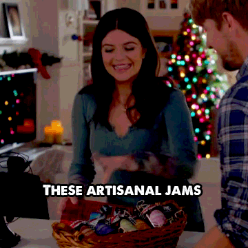 giphy.com/gifs/funny-christmas-BKTs1SqNxziTe