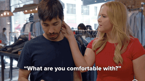 giphy.com/gifs/amy-schumer-relationships-justin-long-DoMFuQhEHAqbu