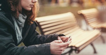 unerhört: Er hat sich eine eigene Wohnung genommen unerhört ehrlich: er hat sich eine Wohnung genommen