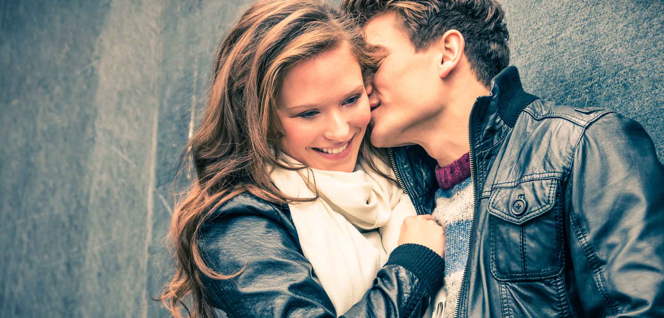 Pheromone: Der Grund, warum wir jemanden "gut riechen" können