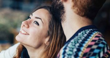 5 Dinge, die Männer in Beziehungen oft falsch machen Diese 5 Dinge machen Männer oft falsch