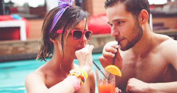 Kann aus dem Urlaubsflirt die große Liebe werden? Flirt im Urlaub - kann daraus Liebe werden?
