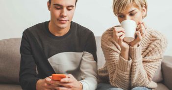 Eifersucht bekämpfen: So befreien Sie sich in 2 Schritten von Verlustangst Sie sind ein eigenständiger Mensch mit Ecken und Lanten
