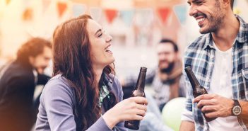 Der Freund meiner besten Freundin flirtet mit mir – und nun? Die Fülle meiner Beobachtungen machte mir Bauchschmerzen