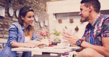 Dating-Warnsignale, die sagen: Nichts wie weg! Warnsignale erkennen, passen Sie zusammen?