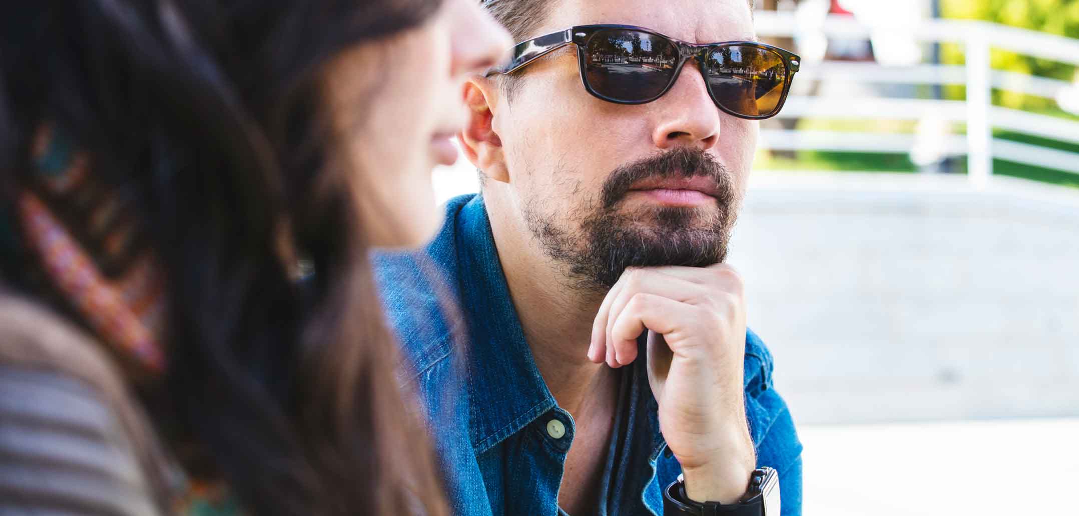 Männer stellen sich bei Diskussionen gerne mal taub. Ist Ignoranz der richtige Weg?