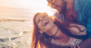 Das Geheimnis für ein langes Leben Glückliche Paare leben statistisch länger als Singles