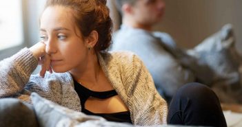 Was diese fiesen Sätze in einer Beziehung wirklich bedeuten – und warum sie so verletzend sind Das gesagte Wort ist oft verletzender als Taten