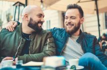 Warum wir wahre Freundschaften besser pflegen müssen Für manche Menschen gehen Freunde über die Familie