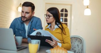 Geld oder Liebe? Warum Geld keine Rolle spielen sollte