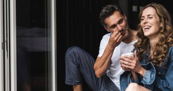 Wie gut passt du wirklich mit deinem Partner zusammen? Verliebtes Paar
