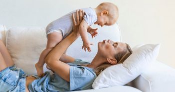 Attachment Parenting: Wenn die Eltern-Kind-Bindung zum Erziehungsstil wird Wie viele Erziehungsmodelle braucht eine Erziehung?