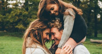Die liebe Liebe – Wie wir sie lernen und vorleben Wer lehrt uns was Liebe ist?