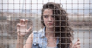 unerhört: Er hat mich belogen und betrogen und ist nun im Gefängnis. Wie kann ich ihm wieder vertrauen? Vertrauensbruch verarbeiten