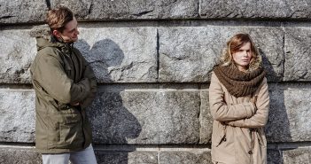 Wenn der eine schweigt – und der andere wahnsinnig wird Das Schweigen des Partners kann vom anderen falsch aufgenommen werden.