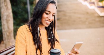 Podcast-Watch: Unsere Lieblingsfolgen im Juni Podcast Empfehlungen