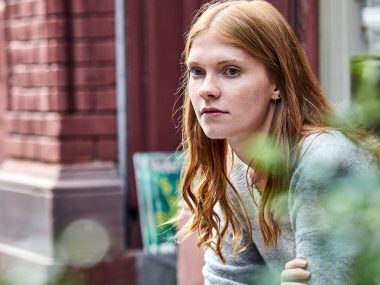 Eine zerbrochene Freundschaft kann auch zu Kummer führen.