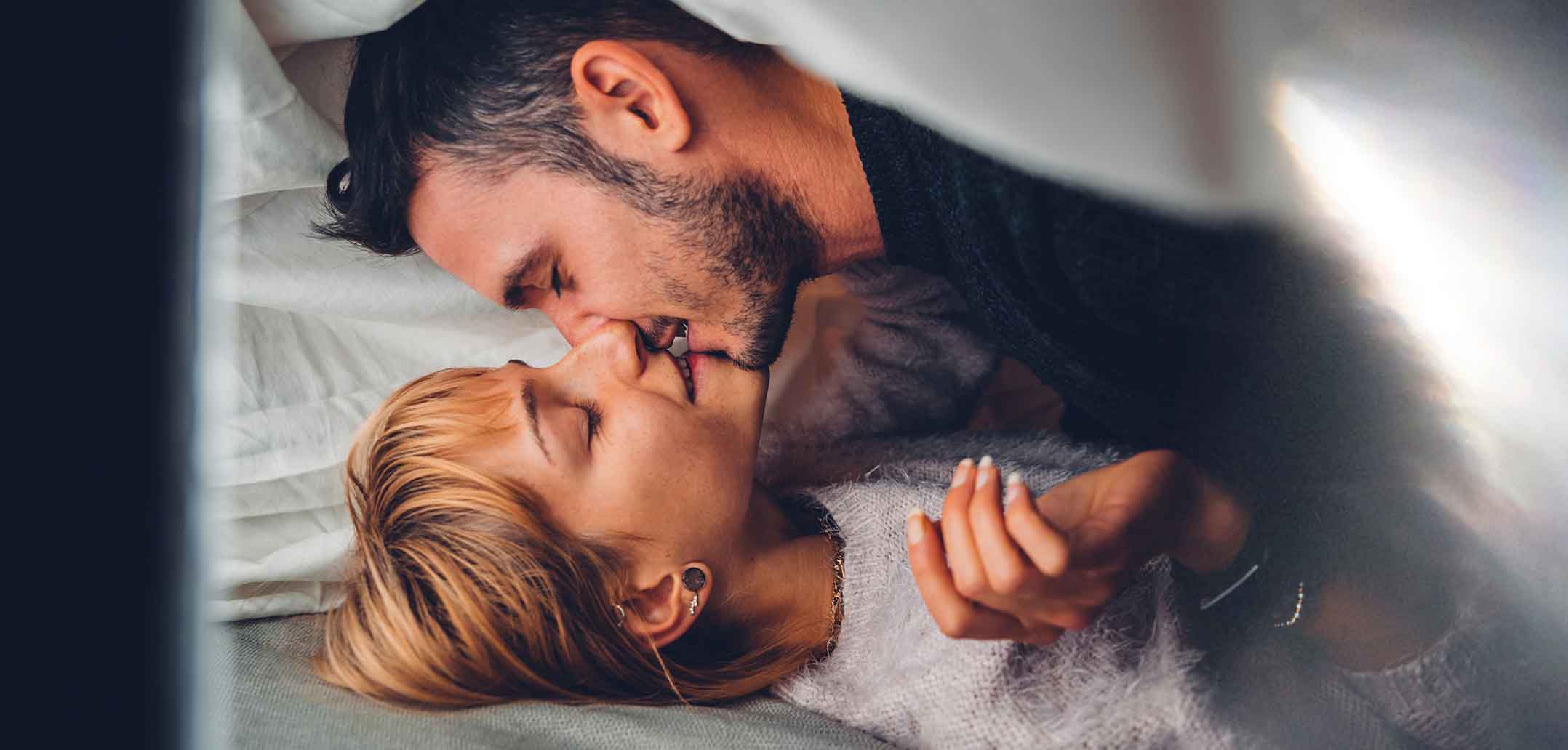 Offene Beziehung Wie fühlt sich Sex mit einem anderen Mann an? Xxx-Foto