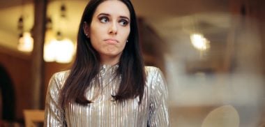 Auf "schwer zu kriegen" machen: Dieser Dating-Ratschlag ist Quatsch!